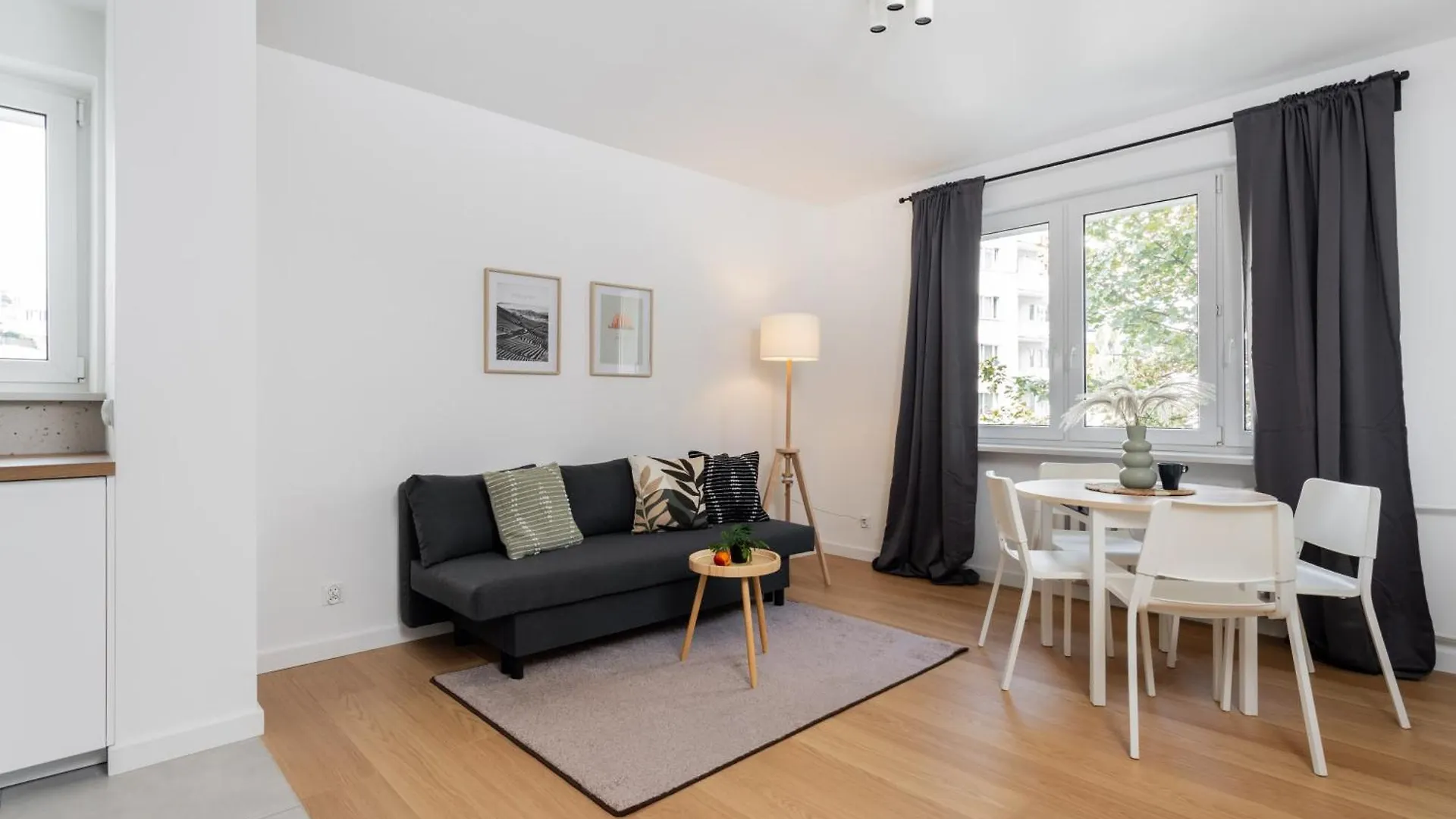 Superapart Twarda 56A Varşova Daire